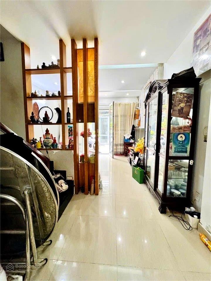 Gấp bán nhà p1, tân bình, đường bùi thị xuân, dt 65 m2, ở hoặc cho thuê, hẻm rộng rãi, nhỉnh 7.x tỷ