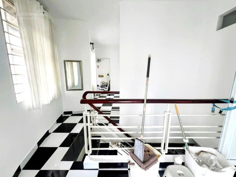 Quá rẻ, hẻm xe hơi, dt 52m2, khu phan xích long, đ.phan tây hồ, dọn vào ở ngay. nhỉnh 6 tỷ