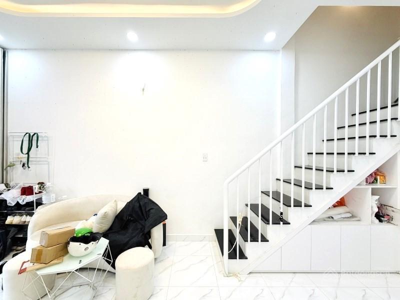 Vip! hẻm xe hơi 6m thông, nhà đẹp, 33 m2, huỳnh văn bánh, nhỉnh 6 tỷ.
