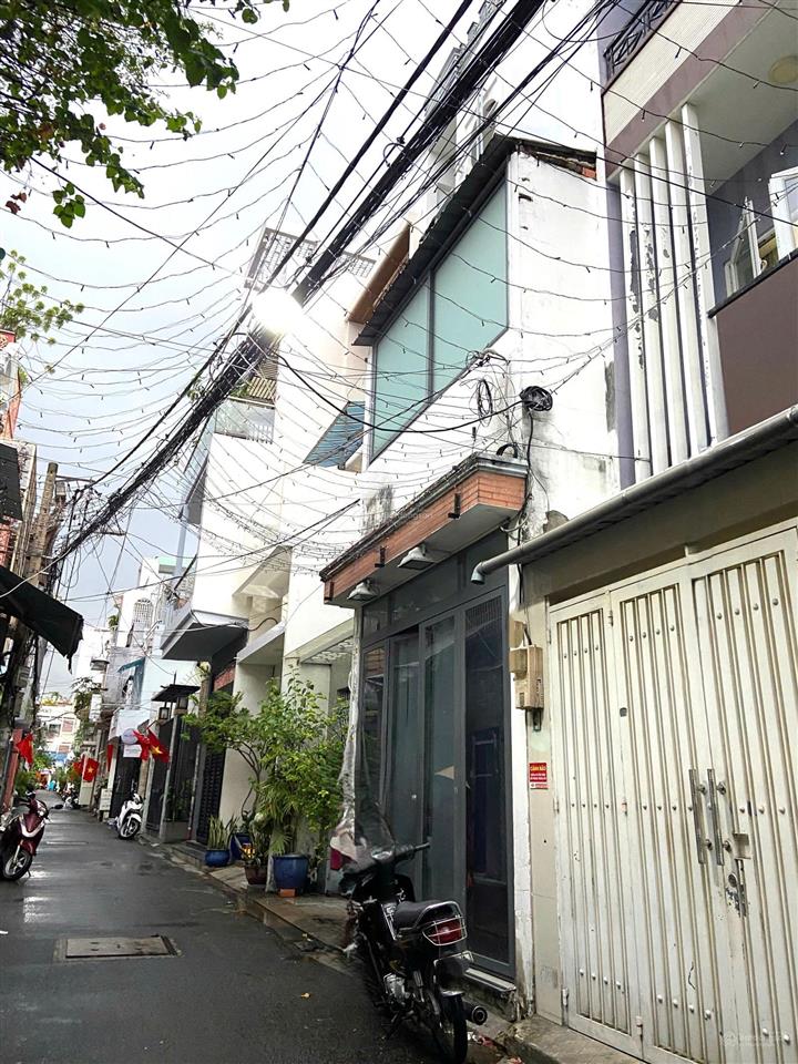 Gấp bán! hẻm xe hơi, huỳnh văn bánh, 45m2  (3,5x13), vừa ở + mbkd, nhỉnh 8 tỷ (tl).