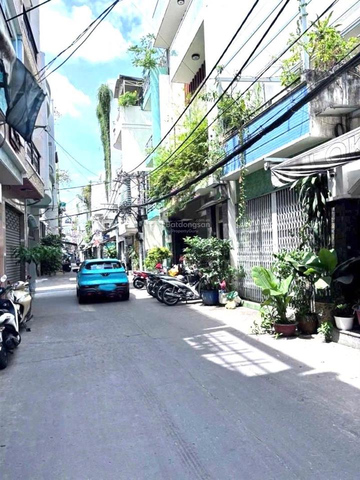Nhà 55m2, nhỉnh 8 tỷ, xe hơi đỗ cửa, phan đình phùng, tiện mua ở hoặc làm mbkd.