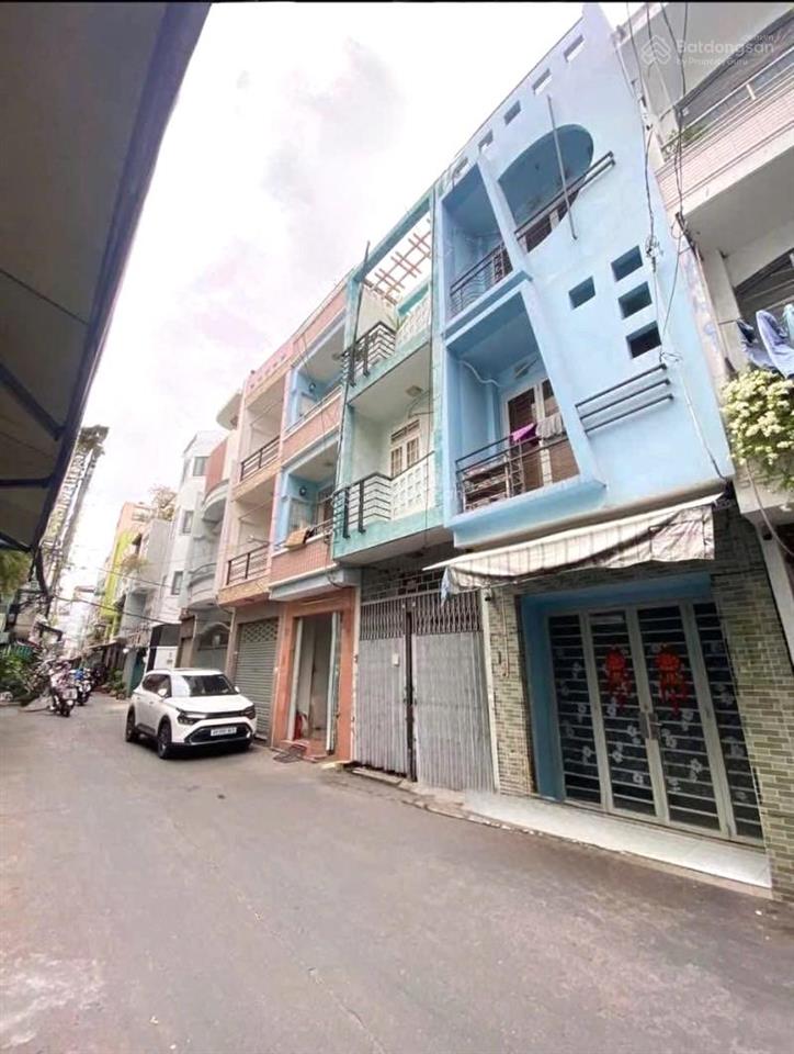 Nhà 55m2, nhỉnh 8 tỷ, xe hơi đỗ cửa, phan đình phùng, tiện mua ở hoặc làm mbkd.
