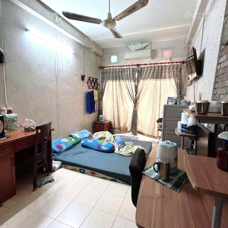 Nhà 55m2, nhỉnh 8 tỷ, xe hơi đỗ cửa, phan đình phùng, tiện mua ở hoặc làm mbkd.