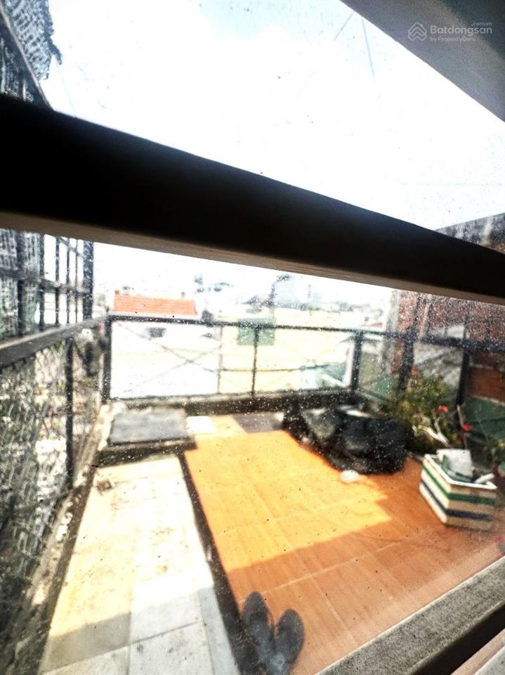 Nhỉnh 6t sở hữu ngay 30m2  nhà huỳnh văn bánh cần bán  5 tầng  tiện mua ở.