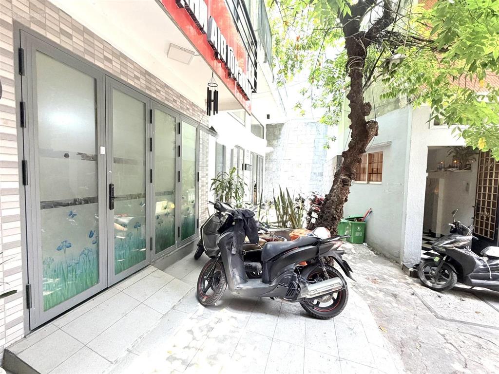 Nhà đẹp phan đăng lưu, dt 33m2, tiện mua ở, mbkd, sẵn sàng dọn vào ở, nhỉnh 7 tỷ.