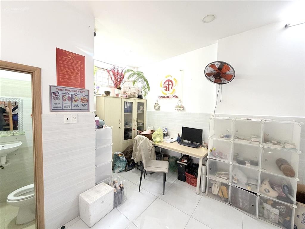 Nhà đẹp phan đăng lưu, dt 33m2, tiện mua ở, mbkd, sẵn sàng dọn vào ở, nhỉnh 7 tỷ.