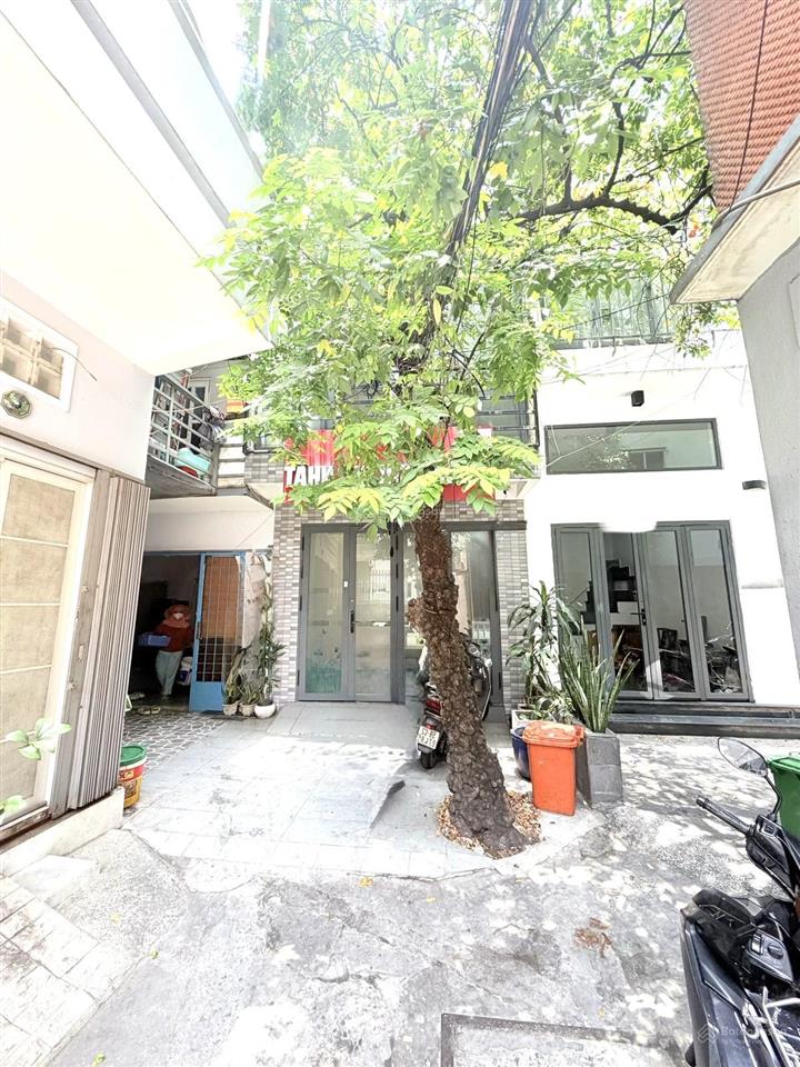 Nhà đẹp phan đăng lưu, dt 33m2, tiện mua ở, mbkd, sẵn sàng dọn vào ở, nhỉnh 7 tỷ.