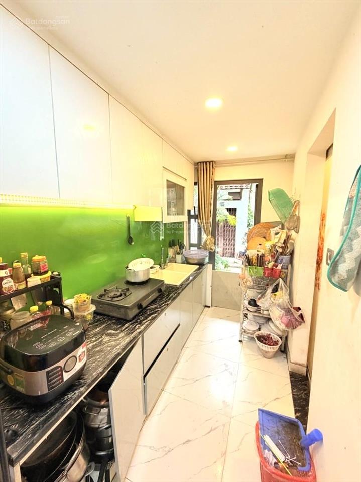 7.3 tỷ  hẻm ô tô 4.5 m nhà 2mt  lê văn sỹ  dt 35 m2  nhà còn mới  tiện mua ở hoặc làm tài sản