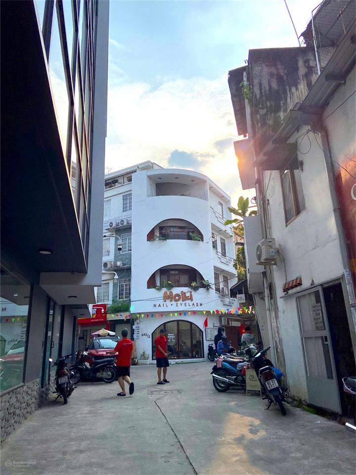 7.3 tỷ  hẻm ô tô 4.5 m nhà 2mt  lê văn sỹ  dt 35 m2  nhà còn mới  tiện mua ở hoặc làm tài sản