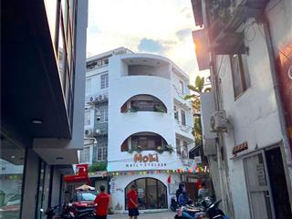 7.3 tỷ  hẻm ô tô 4.5 m nhà 2mt  lê văn sỹ  dt 35 m2  nhà còn mới  tiện mua ở hoặc làm tài sản