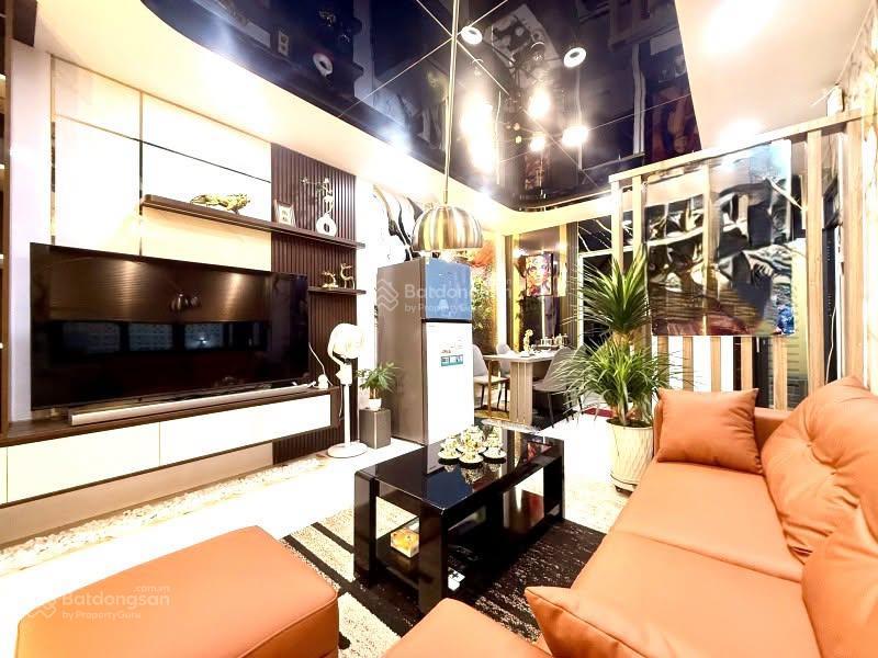 Hot! nguyễn trọng tuyển, 36m2, mới đẹp, tặng full nội thất, nhỉnh 6 tỷ (tl)