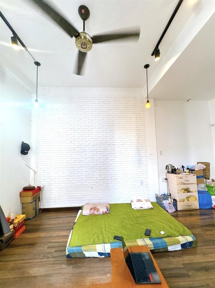 Bán nhà ( 4.5 x 8 ), căn góc, 5 tầng, đẹp, nhỉnh 6 tỷ (tl). có sẵn dòng tiền 20tr/th.