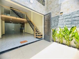 Bán nhanh nhà 61 m2, đẹp ở hoặc kinh doanh, hẻm thông, giá 6.x tỷ.