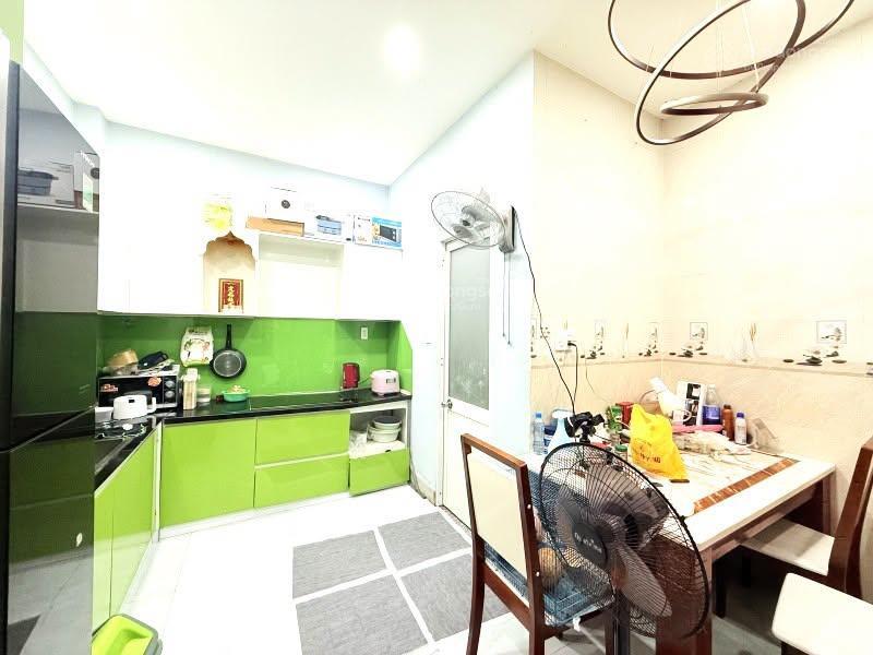 Bán gấp nhà dt 36 m2 (4x9), 4pn + 3wc, lê văn sỹ, q3, chỉ 7,8 tỷ (tl thiện chí).