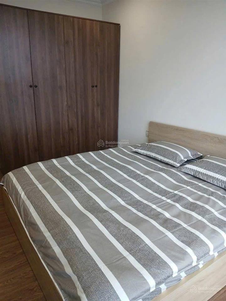 Cho thuê căn hộ chung cư hoa đào, 713 lạc long quân, tây hồ, 110m, 3pn, nội thất đẹp, 12 tr/th