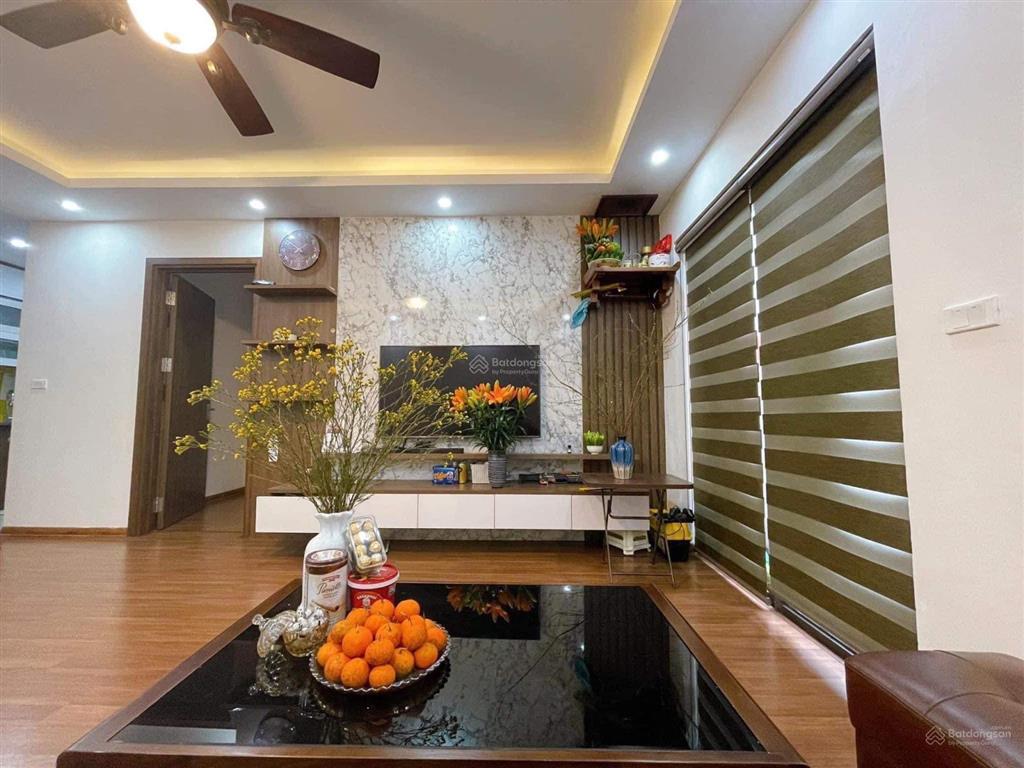 Cho thuê căn hộ chung cư hoa đào, 713 lạc long quân, tây hồ, 110m, 3pn, nội thất đẹp, 12 tr/th