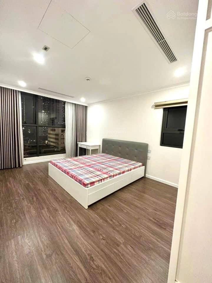 Cho thuê căn hộ phố đội cấn, ba đình, 170m2, 4pn, full nội thất, 23 tr/th.  0981 545 ***