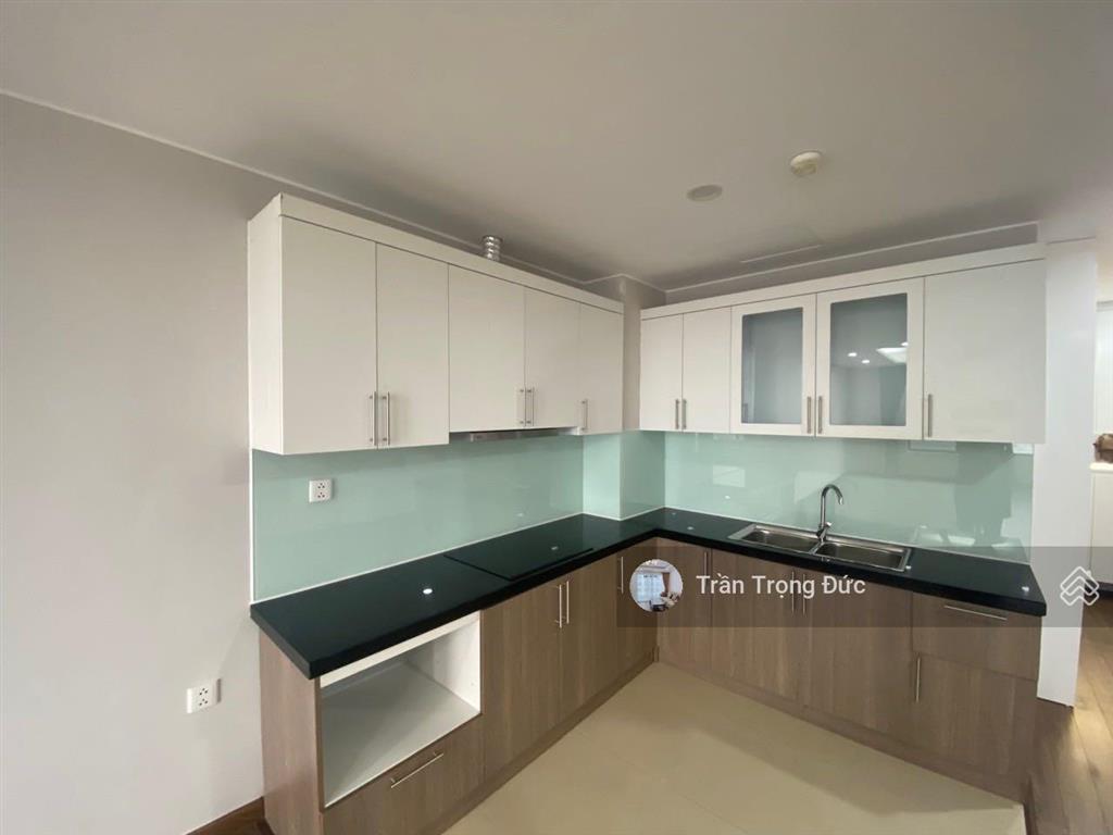 Cho thuê căn hộ chung cư số 6 đội nhân, ba đình, 75m2, 2pn, nội thất gần đầy đủ, 12,5 tr/tháng