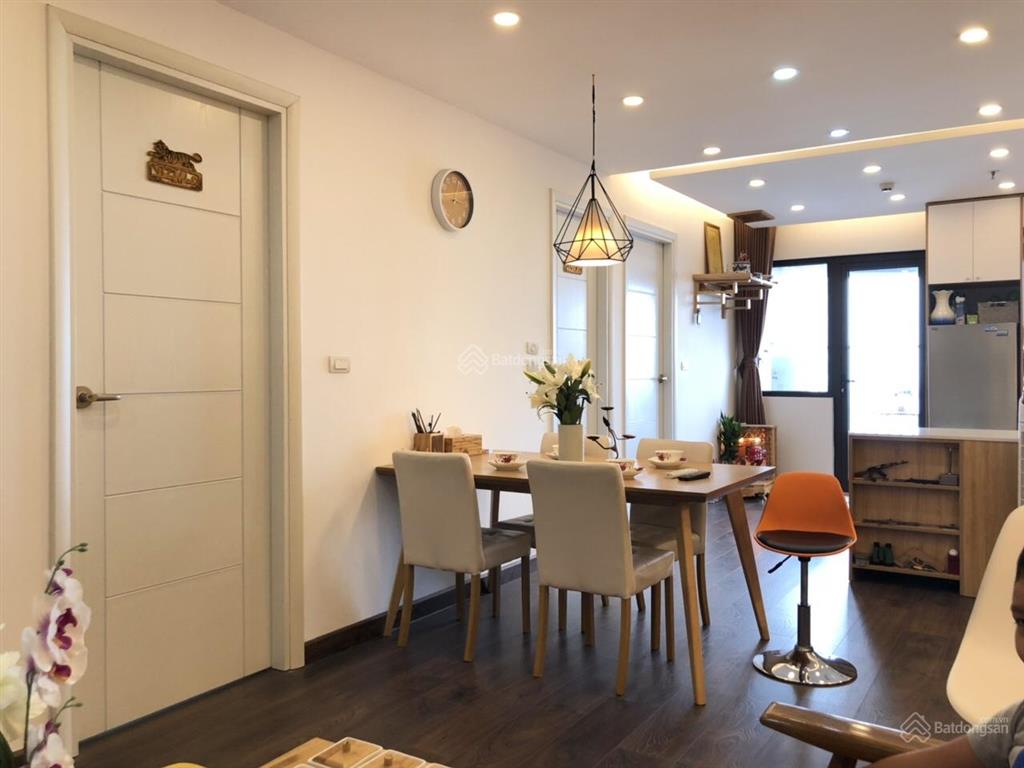 Cho thuê căn hộ chung cư số 6 đội nhân ba đình 91m2, 3pn, nội thất rất đẹp, 14 tr/th.  0981 545 ***