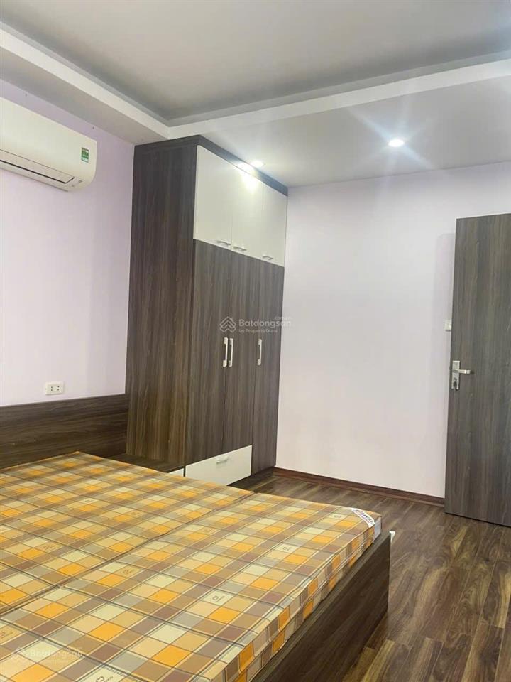 Cho thuê căn hộ văn phòng trung ương đảng 260 đội cấn, 95m, 3pn, full đồ, 15 tr.  0981 545 ***
