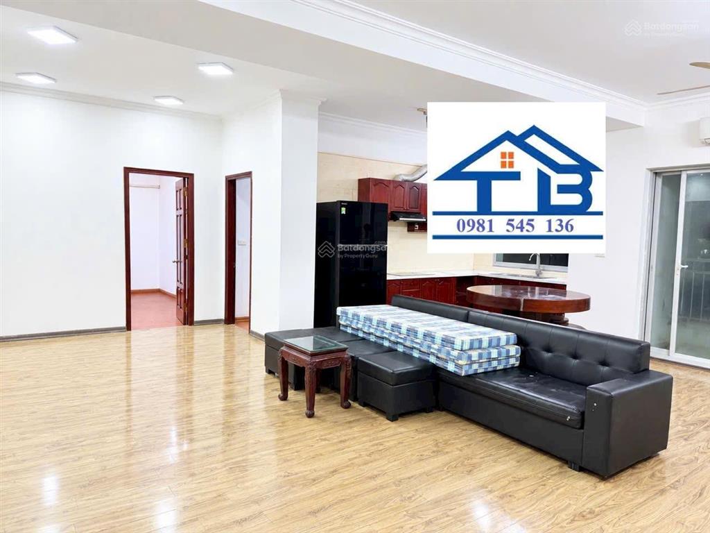 Cho thuê căn hộ chung cư 143 đốc ngữ, 140m 3pn gần full đồ, 13 tr.  0981 545 ***