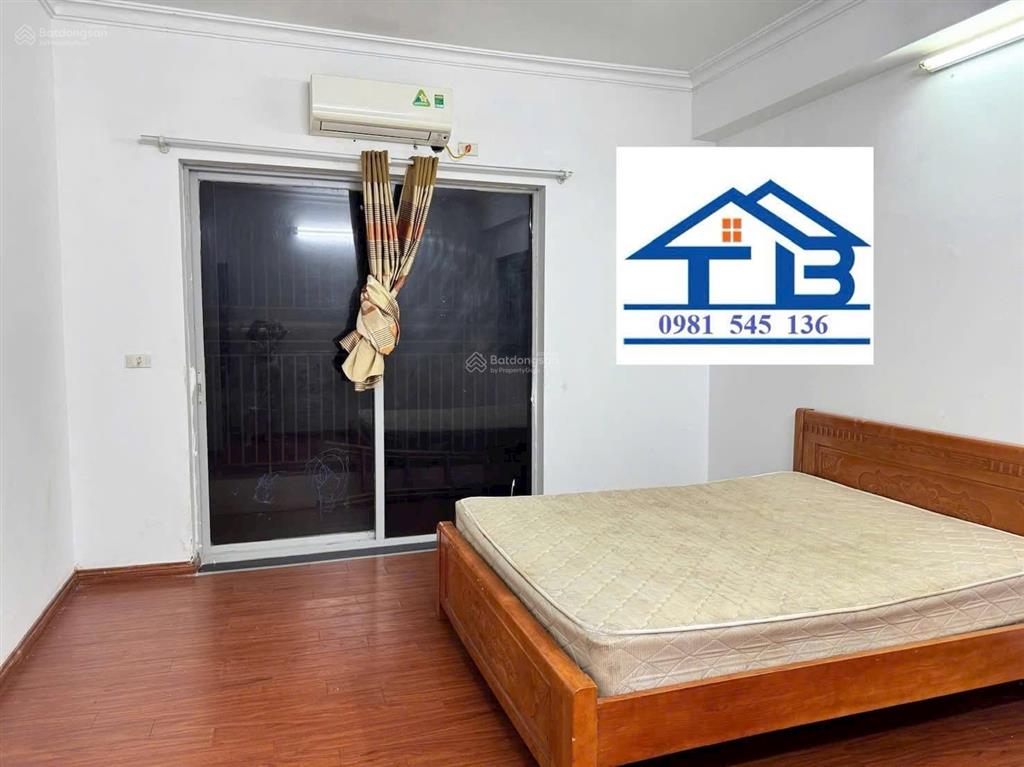 Cho thuê căn hộ chung cư 143 đốc ngữ, 140m 3pn gần full đồ, 13 tr.  0981 545 ***