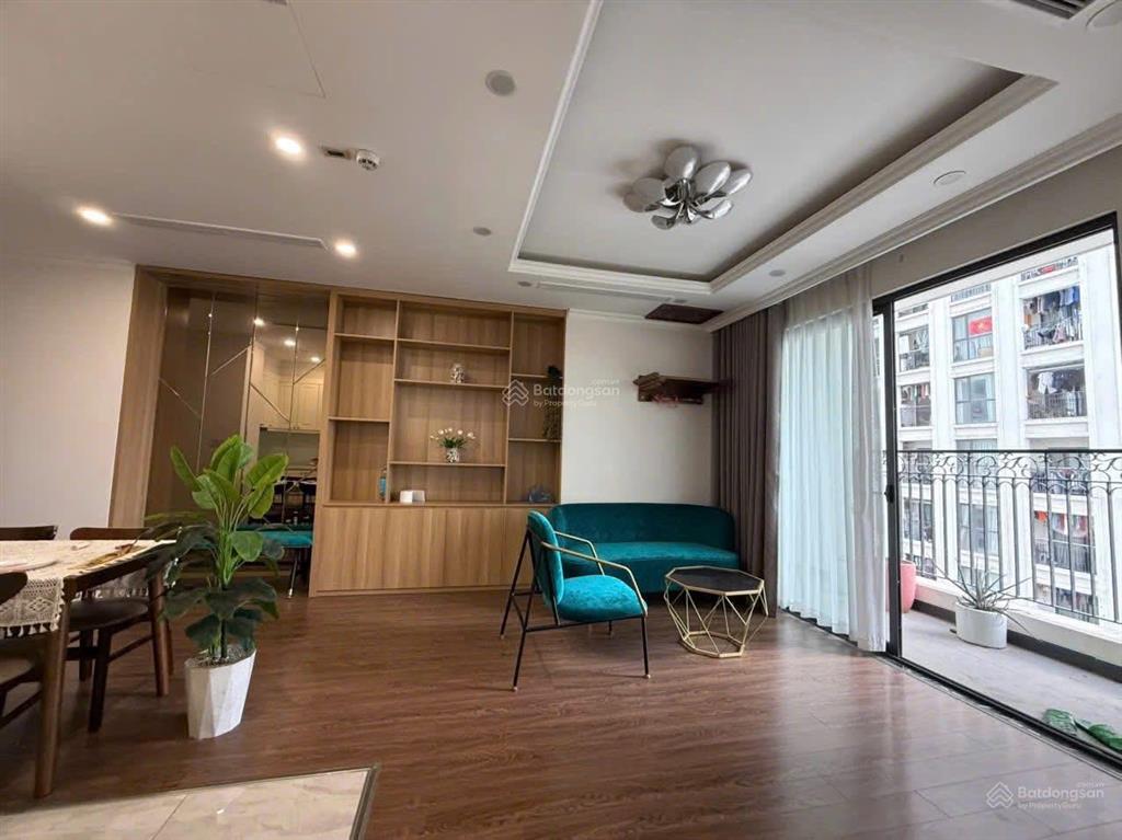 Bán căn hộ 671 hoàng hoa thám, 75m, 3pn, 2wc, full đồ, giá 7,5 tỷ.  0981 545 ***