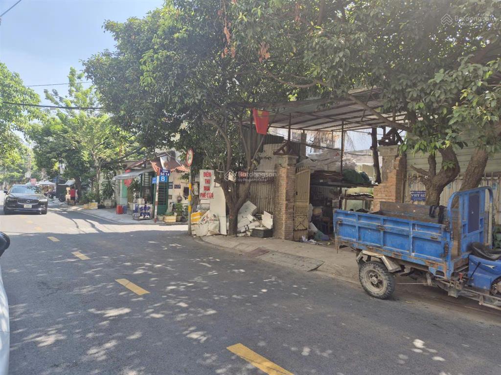 Nhà góc 2 mt trần não, dt 9.3x27, công nhận 200m2, giá 40 tỷ tl