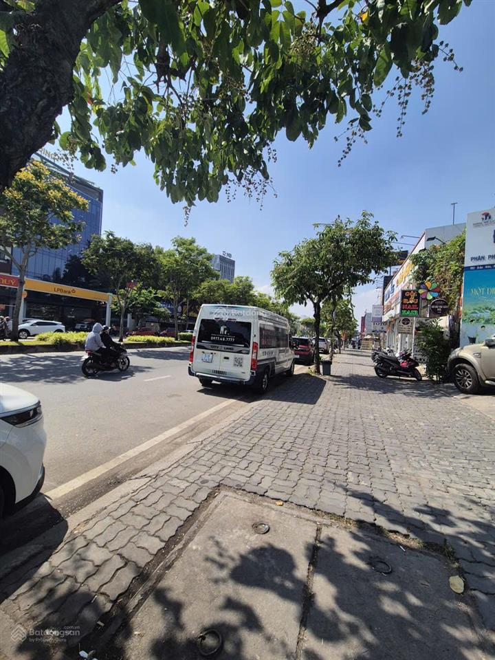 Tòa nhà mặt tiền trần não dòng tiền 450tr/tháng gần q1 , giá 265 tỷ tl