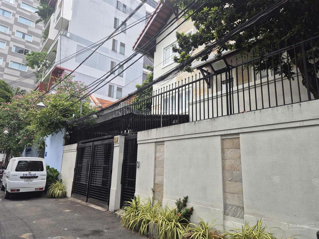 Biệt thự siêu khủng cao thắng dt 26.2x18, cn 471m trung tâm q3, giá 166 tỷ