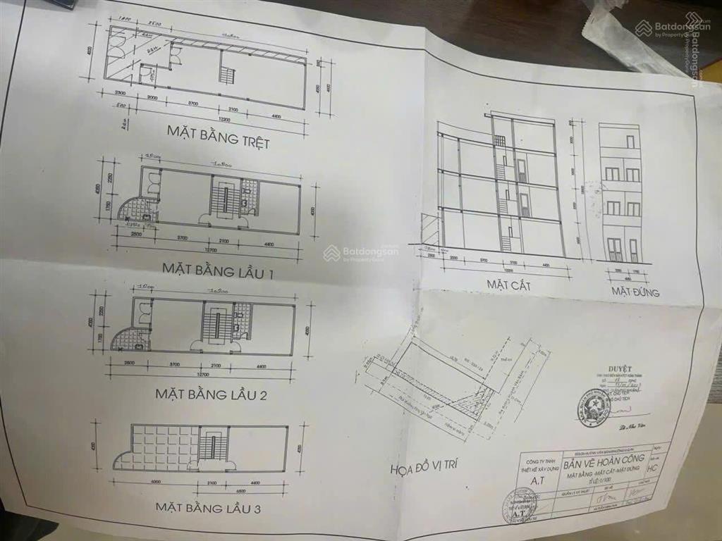 Nhà góc 2 mặt tiền  gần chợ trần hữu trang, khai thác cực tốt