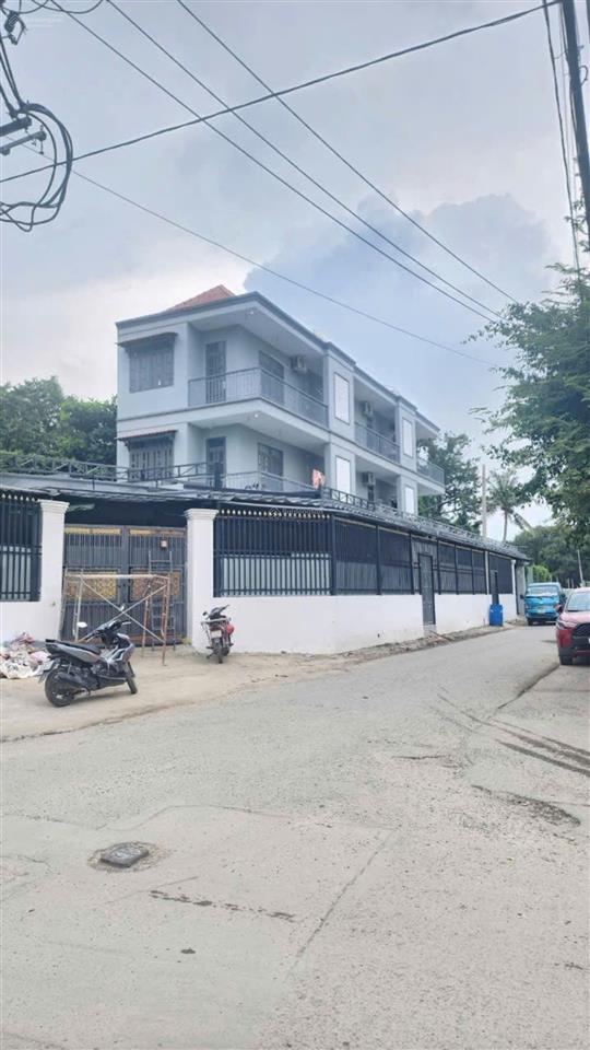 Bán căn hộ dịch vụ góc 2 mặt tiền đường lớn. ngang 10x36m, đang cho thuê 65 triệu