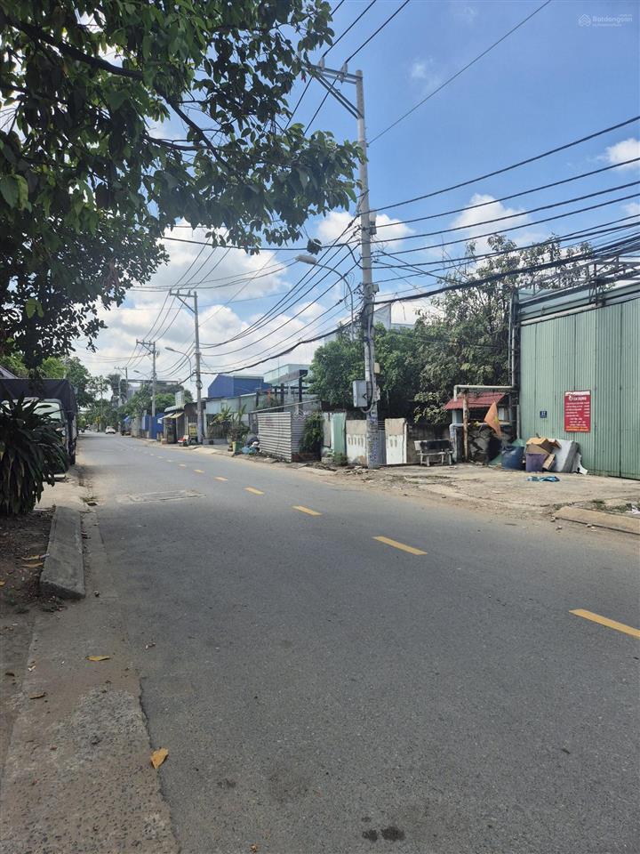 Bán xưởng 780m2 mặt tiền đường xe container