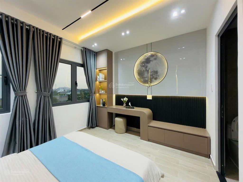 Bán nhà thạnh xuân 25, nhà xây mới full nội thất. trệt + lửng + 3 lầu