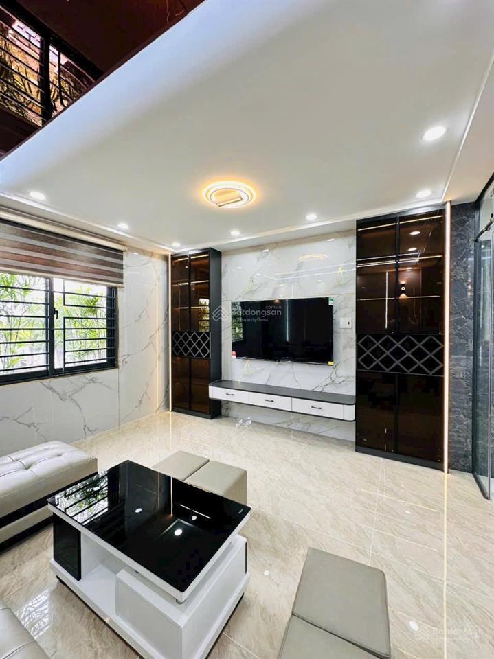 Bán nhà thạnh xuân 25, nhà xây mới full nội thất. trệt + lửng + 3 lầu