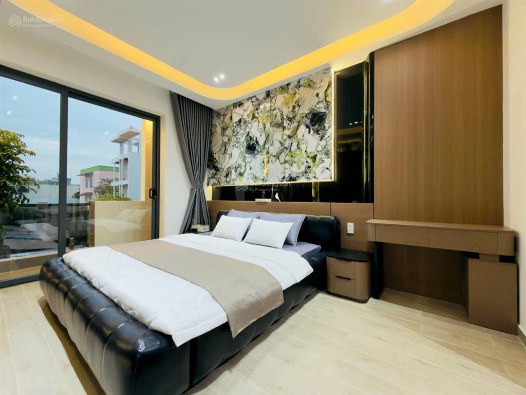 Bán nhà thạnh xuân 25, nhà xây mới full nội thất. trệt + lửng + 3 lầu