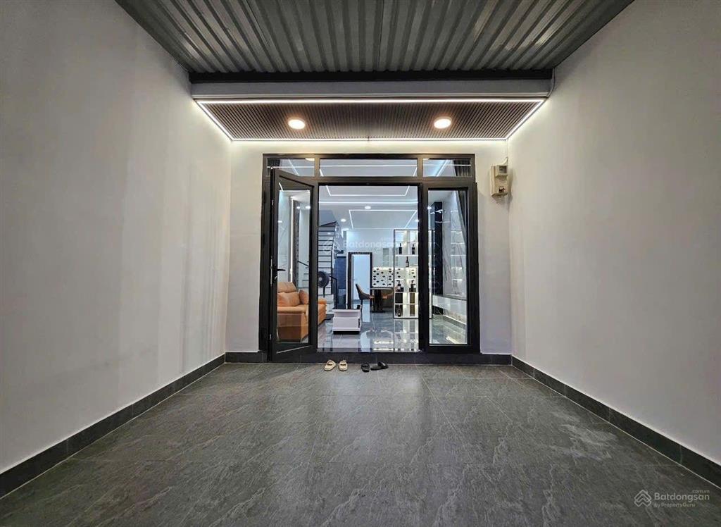 Bán 1 lầu, xây mới 100%. cách hà huy giáp chỉ 50m, nhà 3 phòng