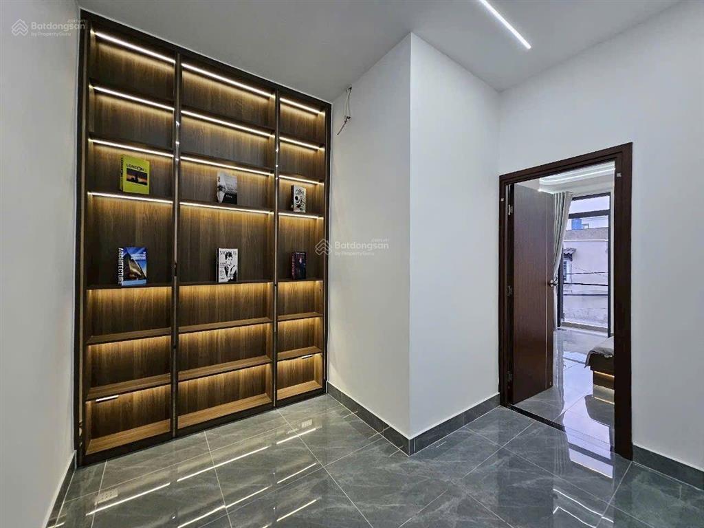 Bán 1 lầu, xây mới 100%. cách hà huy giáp chỉ 50m, nhà 3 phòng