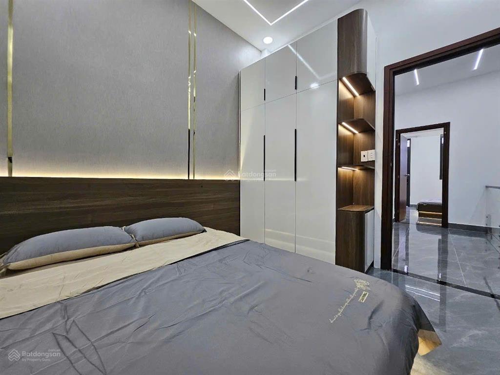 Bán 1 lầu, xây mới 100%. cách hà huy giáp chỉ 50m, nhà 3 phòng
