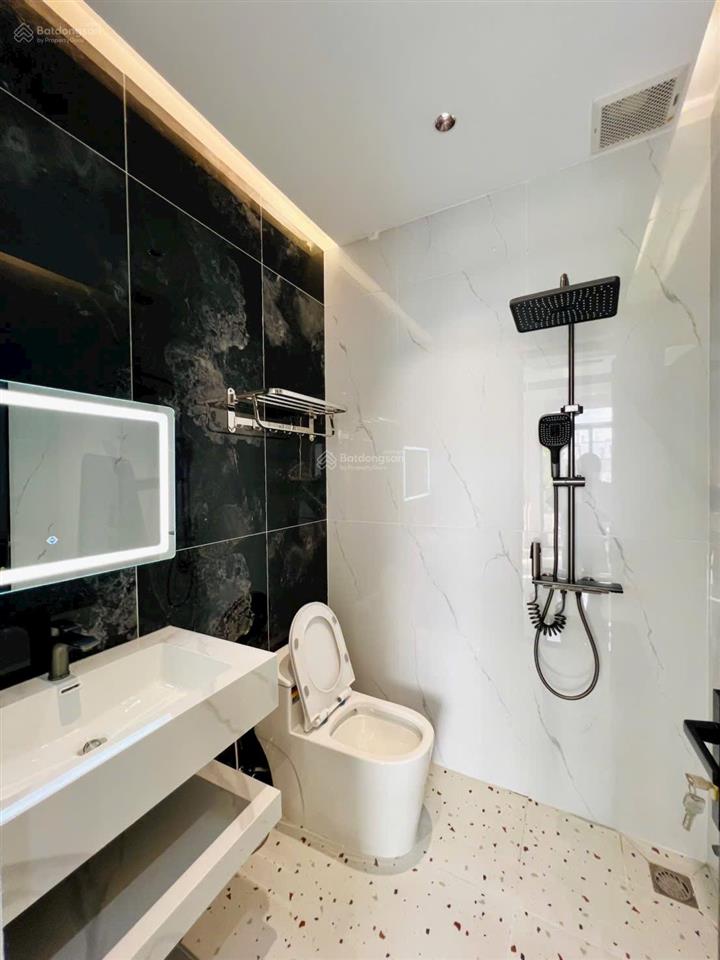 Bán nhà 4x21 có thang máy, mặt tiền đường tx23 cũ, đường nhựa thông 10m có vỉa hè. nhà xây mới 100%