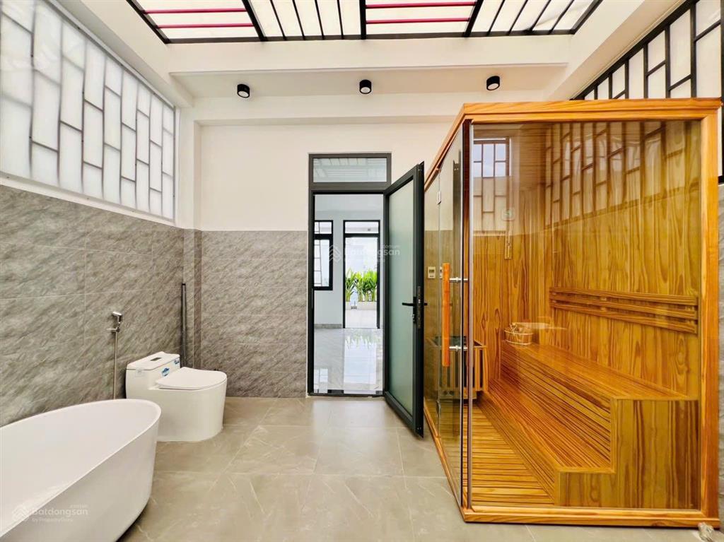 Bán nhà mặt tiền tl39, kinh doanh đa ngành. nhà xây mới trệt 4 lầu với diện tích khủng khiếp