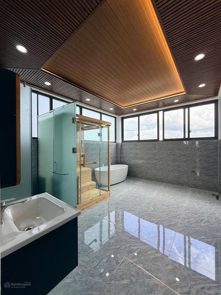 Nhà 1/tx21, ngay chợ minh phát, đường nhựa 8m với diện tích nhà siêu khủng khiếp. 1 trệt 4 lầu