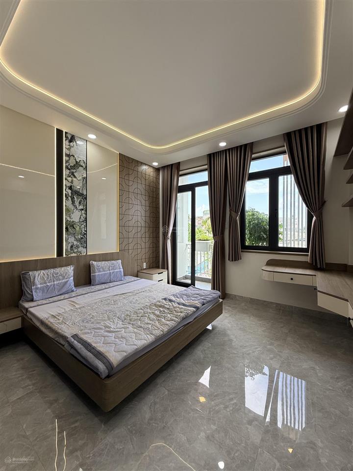 Bán nhà 4 x 17,3m, xây mới 100%, full nội thất xịn xò. chỉ việc xách vali vào ở