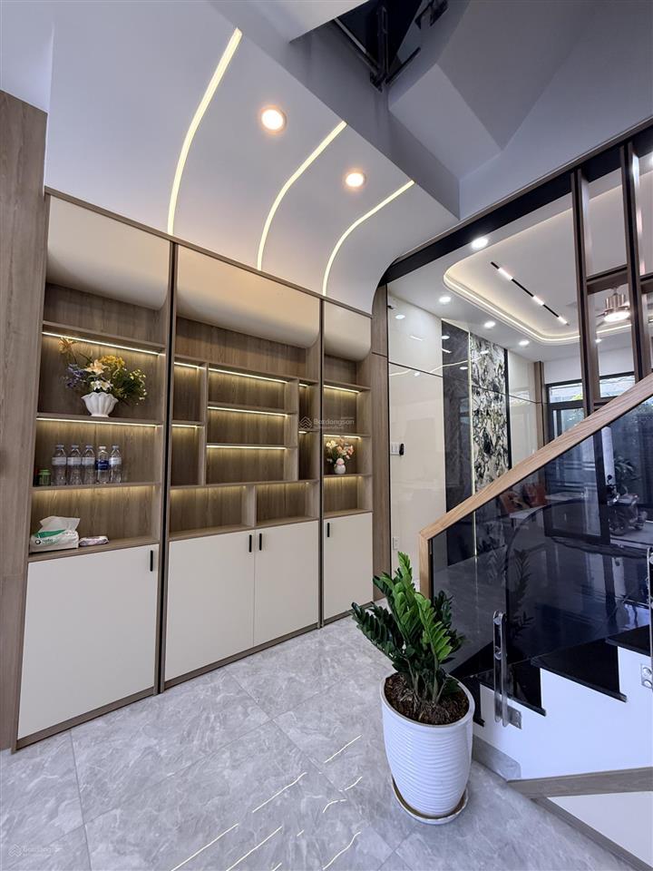 Bán nhà 4 x 17,3m, xây mới 100%, full nội thất xịn xò. chỉ việc xách vali vào ở