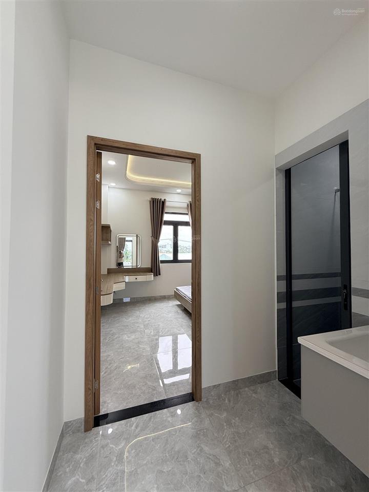 Bán nhà 4 x 17,3m, xây mới 100%, full nội thất xịn xò. chỉ việc xách vali vào ở