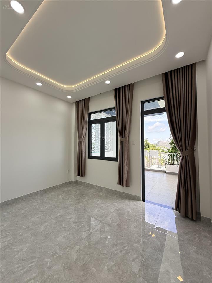 Bán nhà 4 x 17,3m, xây mới 100%, full nội thất xịn xò. chỉ việc xách vali vào ở