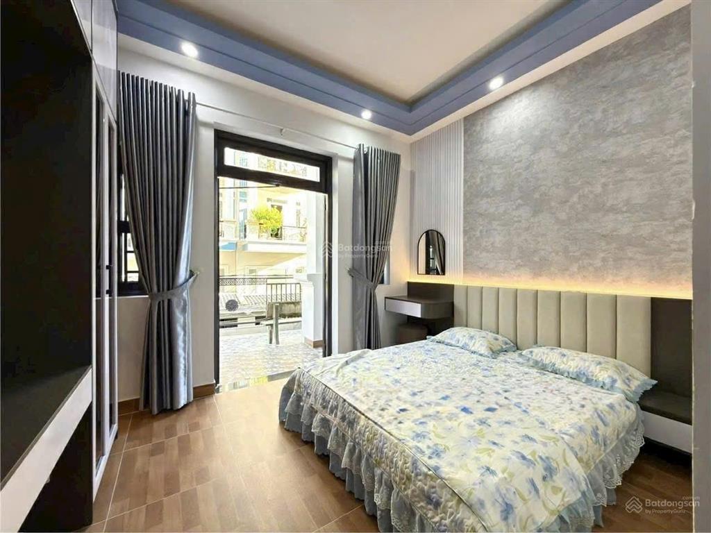 Bán nhà trệt 3 lầu, khu nhà lầu vip, đường nhựa 10m. với diện tích cực khủng