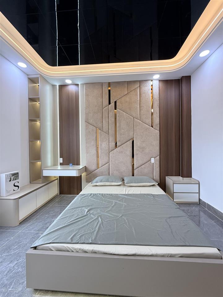 Bán nhà xây mới full nội thất, thiết kế cực có gụ. diện tích siêu khủng khiếp
