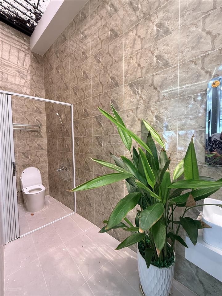Bán nhà 2 lầu xây mới, diện tích 4m3 x 24, diện tích sử dụng thoải mái