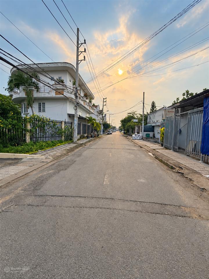 Bán 328,7m² đất thổ cư, mặt tiền nhị bình 16  hóc môn. đường nhựa 20m, giáp sông sài gòn